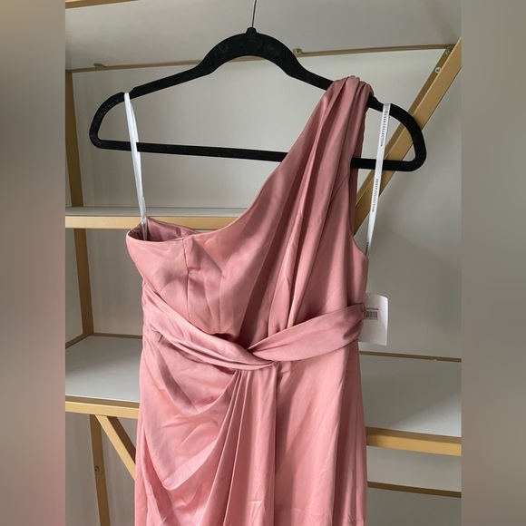 One-Shoulder Satin Gown - Picture 5 of 7